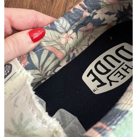 HEYDUDE Men's Wally Tropical Palm Trees Easy-On Lightweight Casual Shoes Sz 12 - Picture 13 of 14